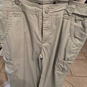 Women's Capri Pants